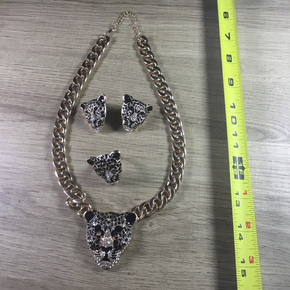 Gold and Black Leopard  Rhinestone Jewelry Earring Necklace Set - Picture 7 of 9